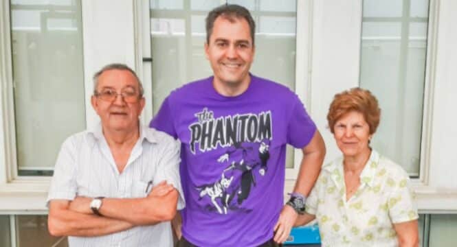 Juan José Gallego de la Cruz MS patient with family at Better Being Hospital